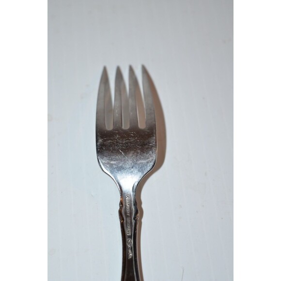 Oneida Stainless Satinique Dinner Fork  7 3/8"  discontinued replacement - Picture 6 of 8